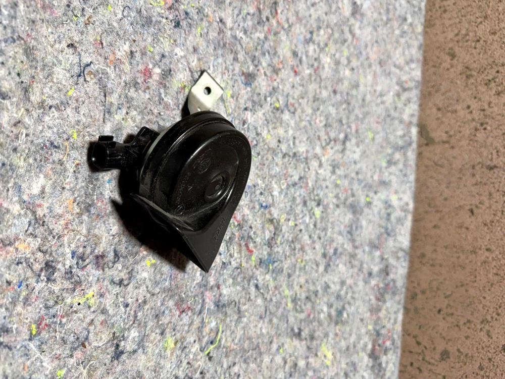 13-16 Chevy Malibu Front Warning Horn Signal OEM 55306-AM80S A036395 – photo 2