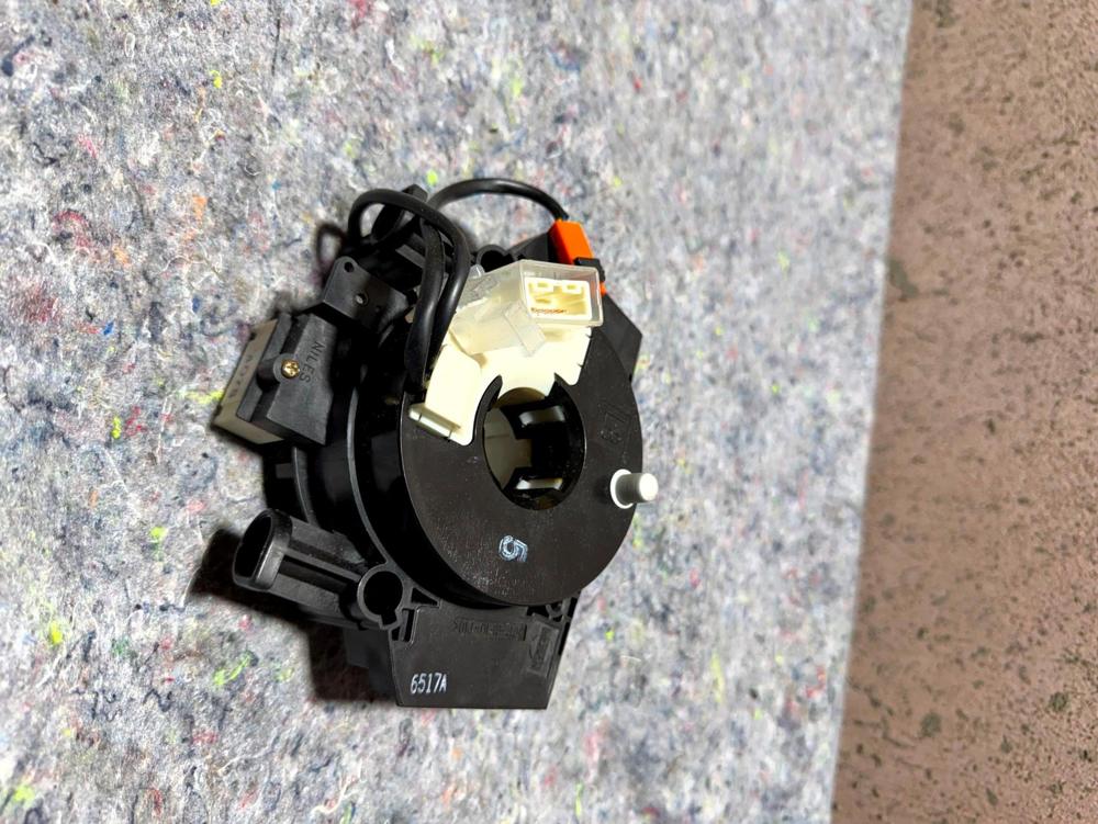 Genuine B5567-CC00E Nissan Infiniti Body Combination Switch B5567CC00E OEM – photo 4