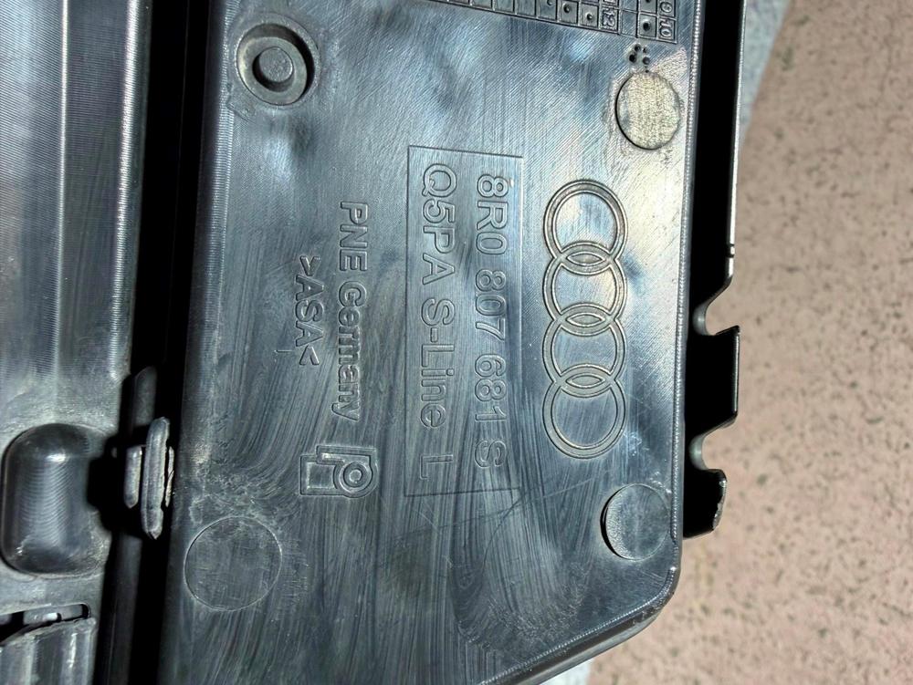14-17 Audi Q5 Front Left Driver Side Lower Grille Grill Black 8R0807681S OEM – photo 3
