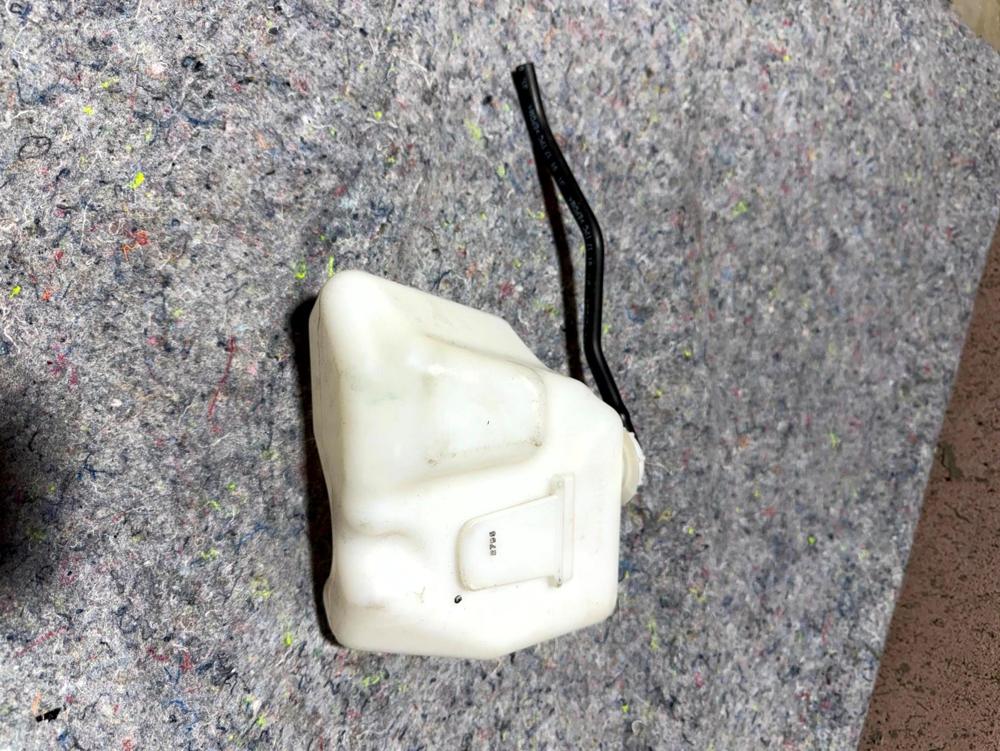 2016-2017 Honda Accord Coolant Reservoir Compartment Tank OEM – photo 2