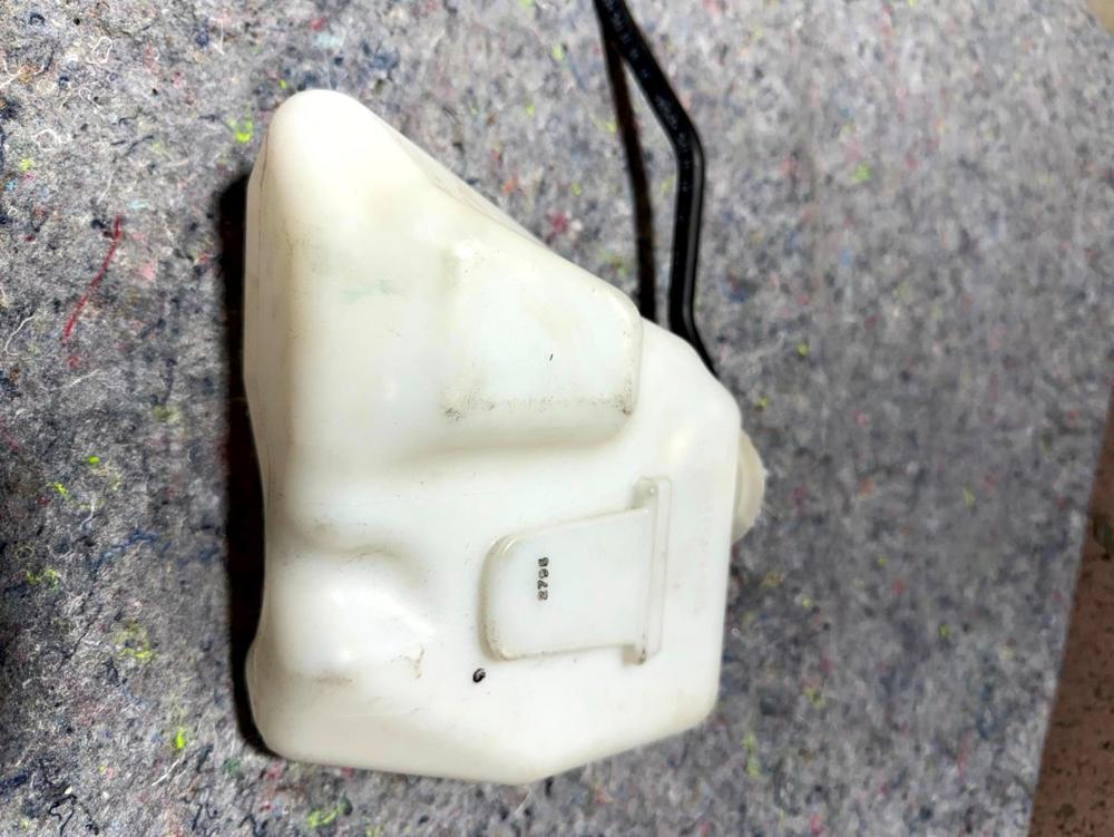 2016-2017 Honda Accord Coolant Reservoir Compartment Tank OEM – photo 4