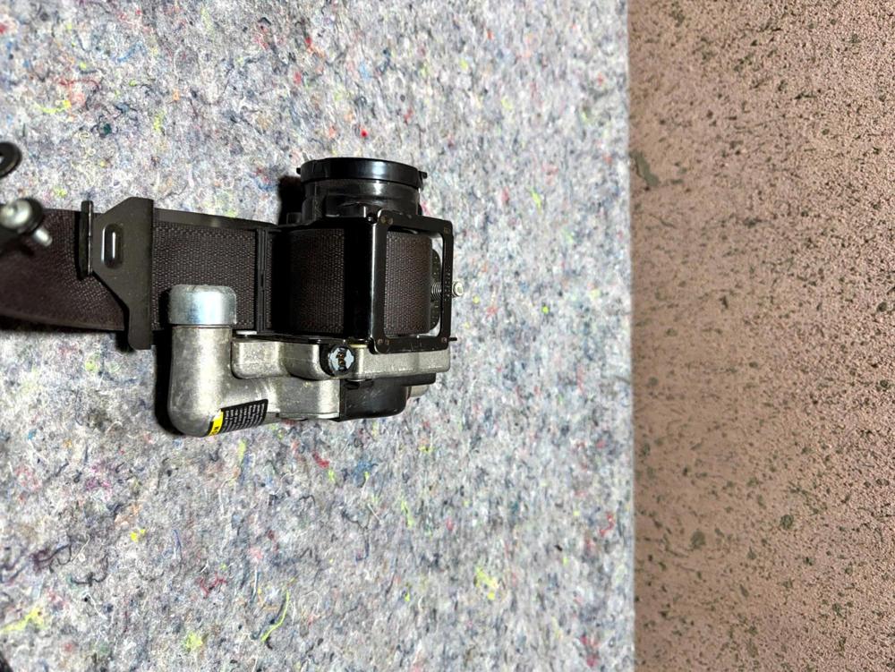 13-16 Ford Fusion Right Passenger Seat Belt Buckle Retractor DG9354612D64AJ35B8 – photo 2