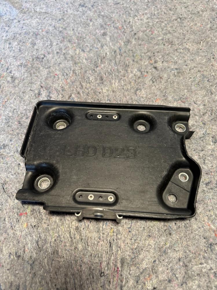 2017-2022 Infiniti Q60 Battery Tray Holder Mount Support Bracket OEM 648664GF0A – photo 1
