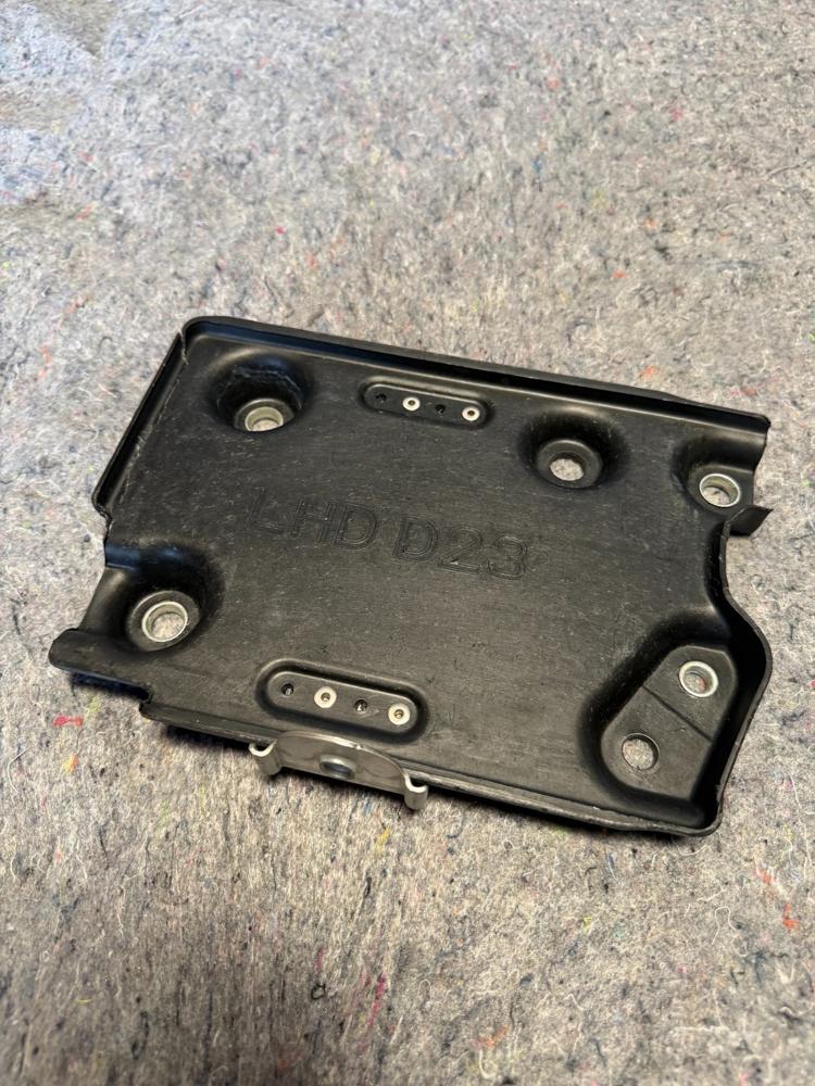 2017-2022 Infiniti Q60 Battery Tray Holder Mount Support Bracket OEM 648664GF0A – photo 2