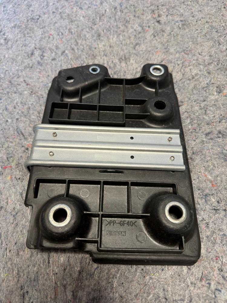 2017-2022 Infiniti Q60 Battery Tray Holder Mount Support Bracket OEM 648664GF0A – photo 3
