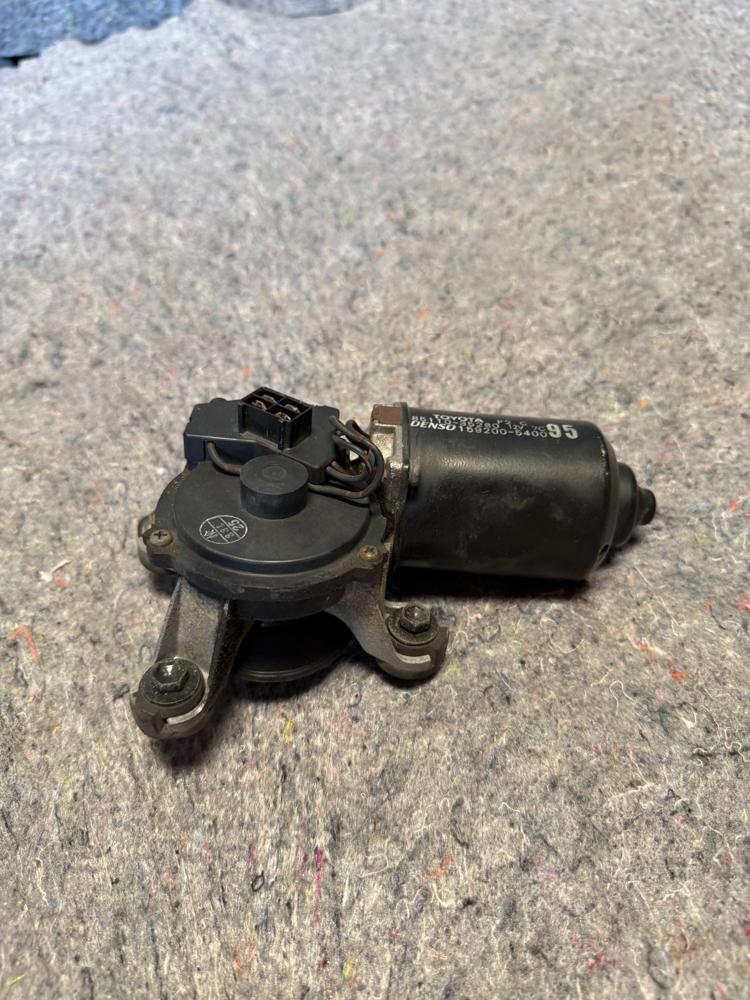 92-02 Toyota 4RUNNER Front Windshield Wiper Motor OEM with Bolts OEM – photo 1