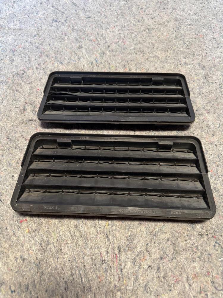 2017-2025 Ford F150 Rear Left Side Quarter Pressure Vent OEM HC3B25280B62AE – photo 2