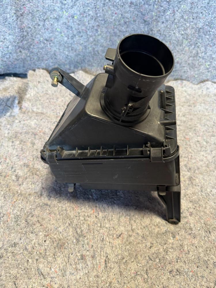 1999-2002 Toyota 4RUNNER Air Intake Cleaner Filter Box OEM – photo 2