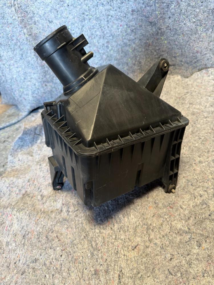 1999-2002 Toyota 4RUNNER Air Intake Cleaner Filter Box OEM – photo 3