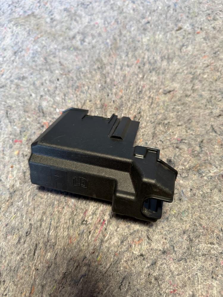 2011-2016 Ford Fomoco 6.2L 6.7L Circuit Breaker Cover OEM BC3T-14A003-C – photo 3