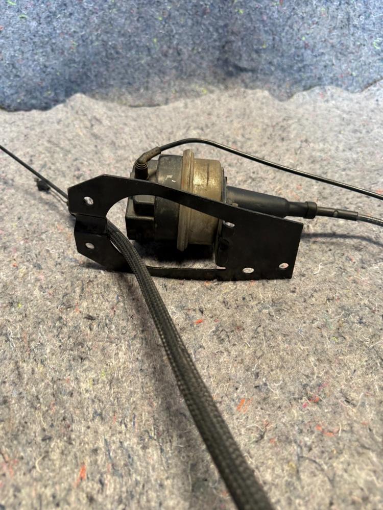1996 Dodge RAM Cruise Control Servo – photo 2