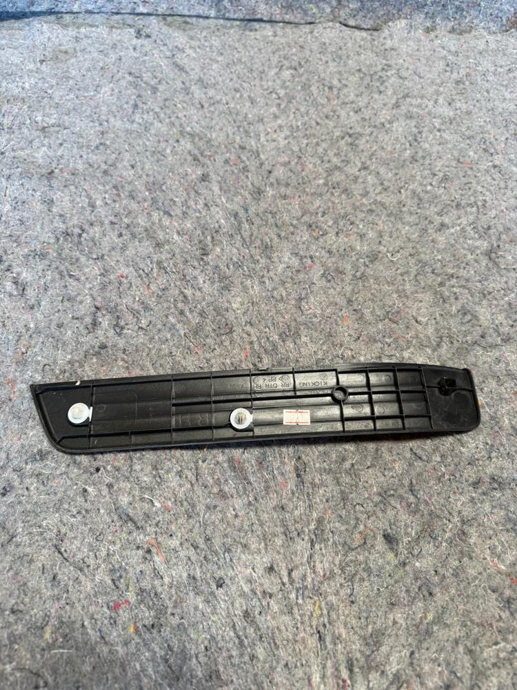 2014-2024 Infiniti Q50 Rear Right Door Sill Scuff Plate Step Trim Cover OEM – photo 2