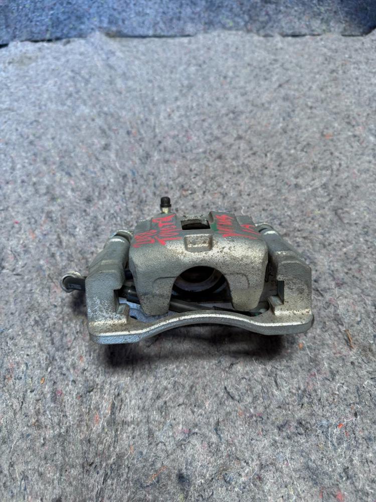 Passenger Right Front Brake Caliper 16-20 Toyota Yaris OEM – photo 2