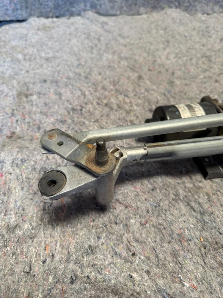 03-18 Bentley Continental Gtc GT Flying Spur Windshield Wiper Motor OEM – photo 3