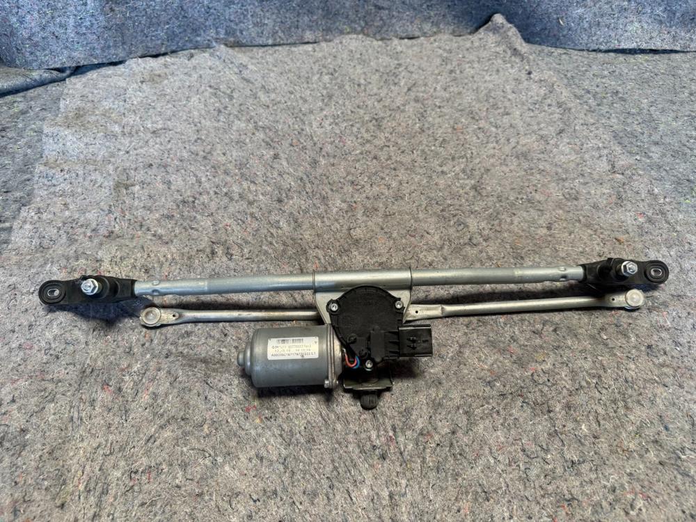 Windhshield Wiper Arm Linkage Motor Assembly Arm Linkage and Motor Assembly – photo 1