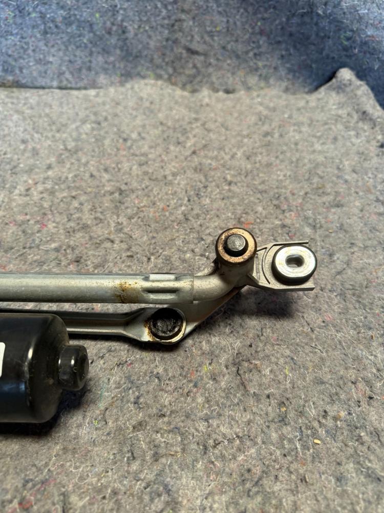 2015-2025 Ford Mustang Front Windshield Wiper Linkage & Motor OEM FR3B-17500-AC – photo 2