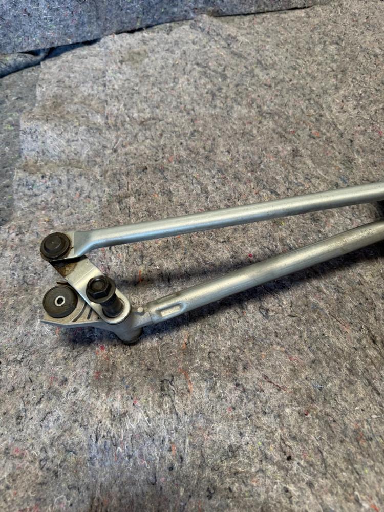 2015-2025 Ford Mustang Front Windshield Wiper Linkage & Motor OEM FR3B-17500-AC – photo 3
