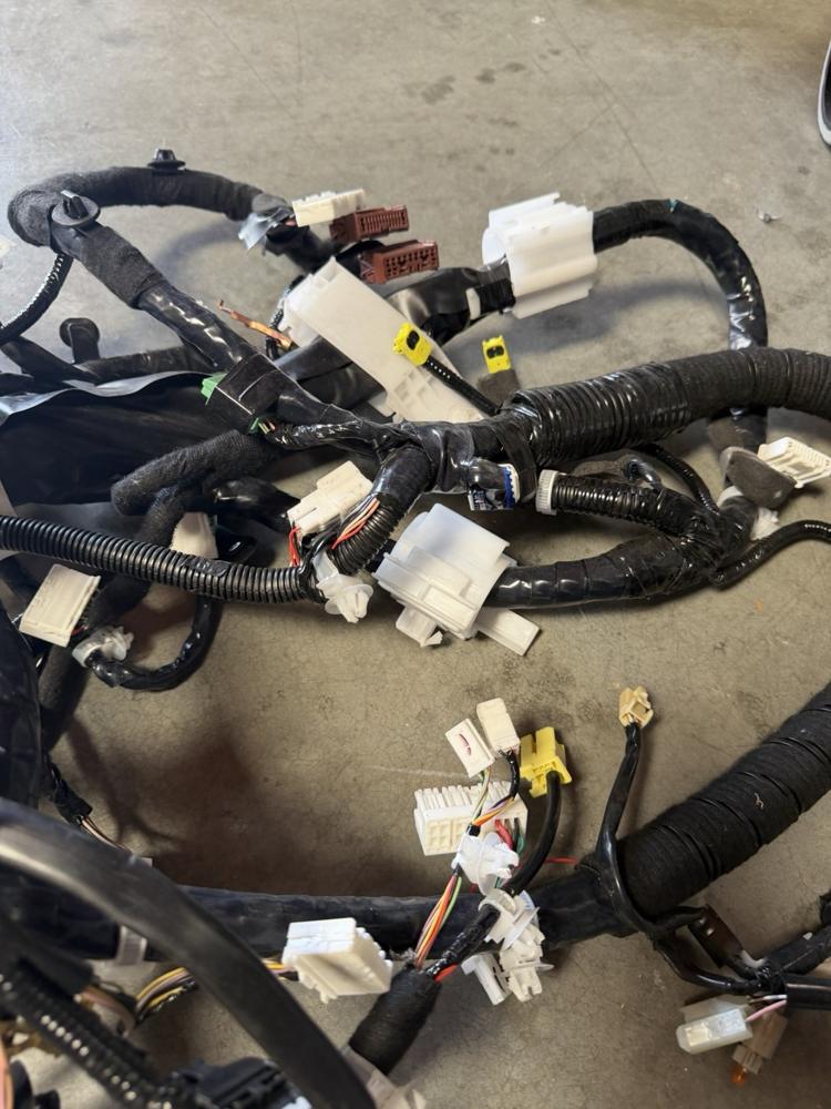 Lexus IS300 Dash Wire Harness 82145535521 – photo 3