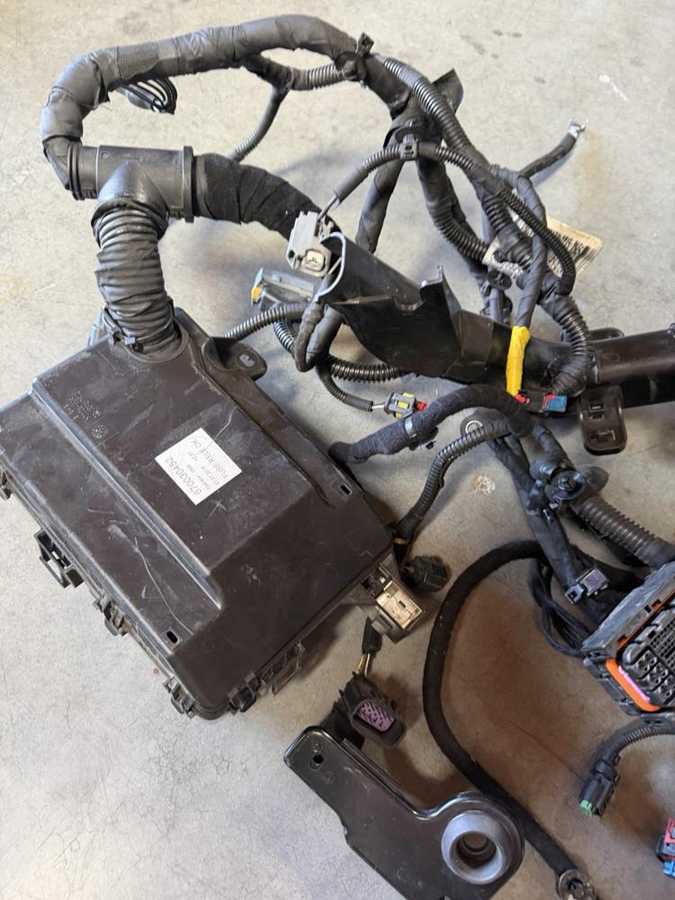 2014 - 2017 Maserati Ghibli Rwd Hood Engine Wire Wiring Harness w/ Fuse Box OEM – photo 2