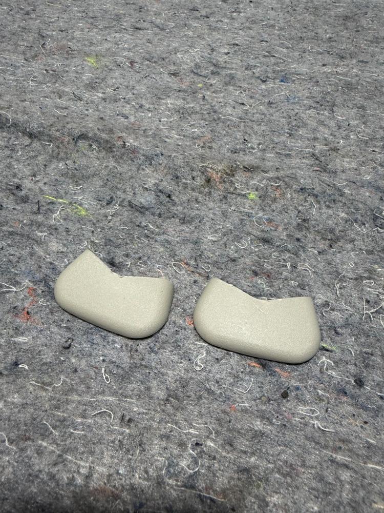 2019-2025 Infiniti Q50 Sun Visor Cover OEM 964205NA0A – photo 2