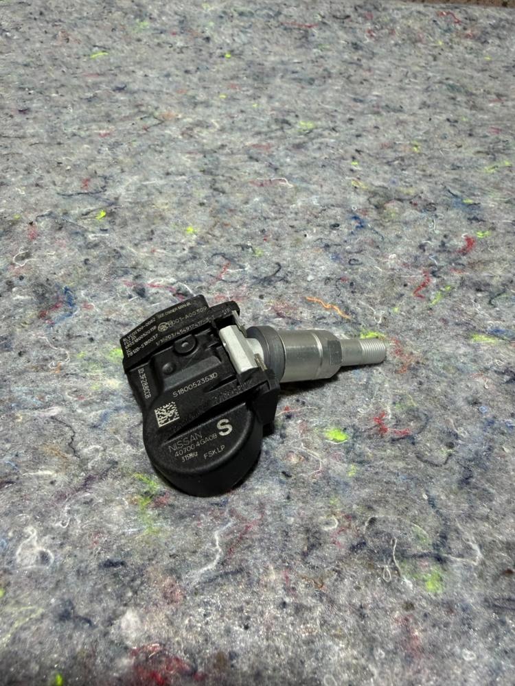 2015 Infiniti Q50 Tire Pressure Monitoring Sensor 407004GA0B OEM – photo 1