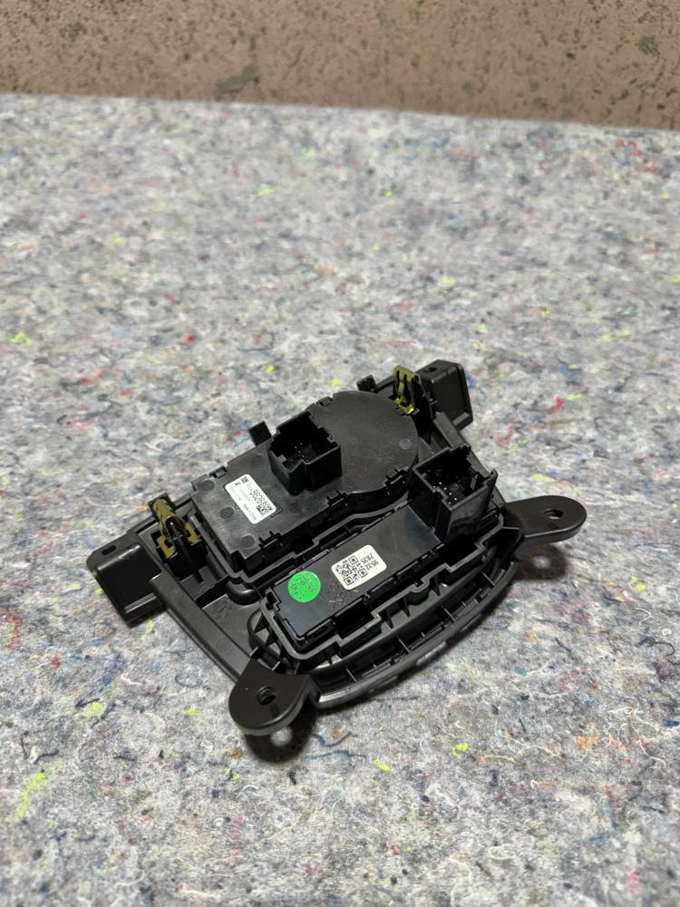 21 Chevy Spark Headlight Control W/traction Control Switch 95248626 – photo 4