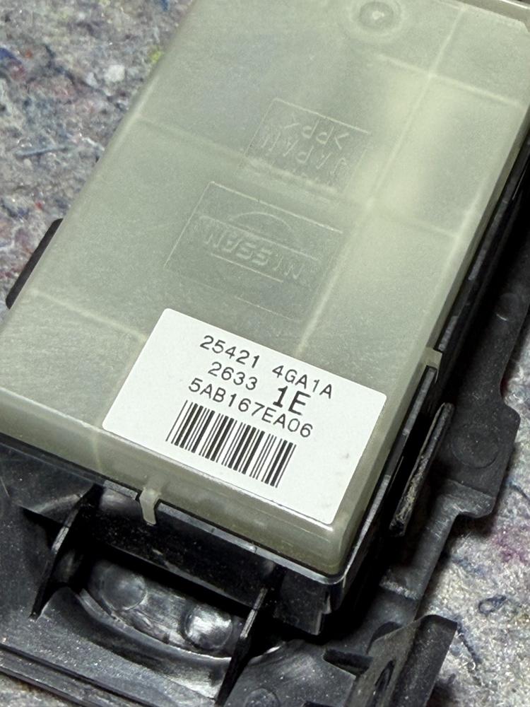 14-24 Infiniti Q50 Rear Right RH Side Door Window Control Switch Panel OEM – photo 2