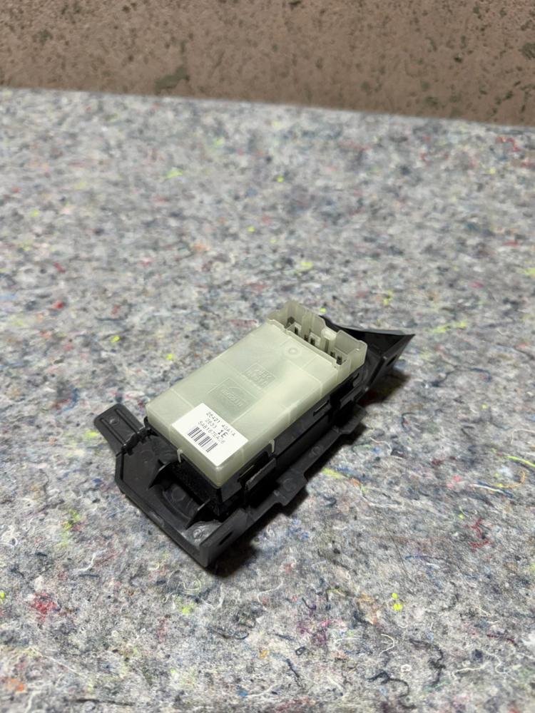 14-24 Infiniti Q50 Rear Right RH Side Door Window Control Switch Panel OEM – photo 4