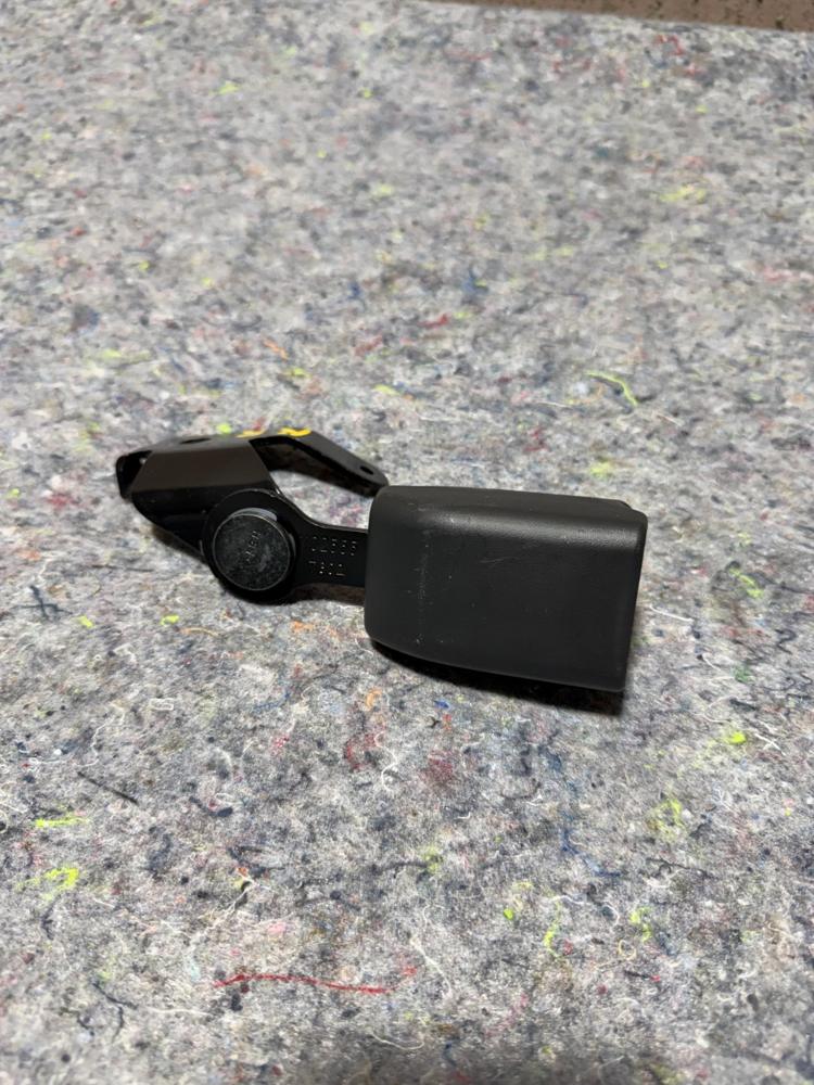 2018-2020 Infiniti Q50 Rear Right Passenger Side Seat Belt Buckle OEM – photo 4