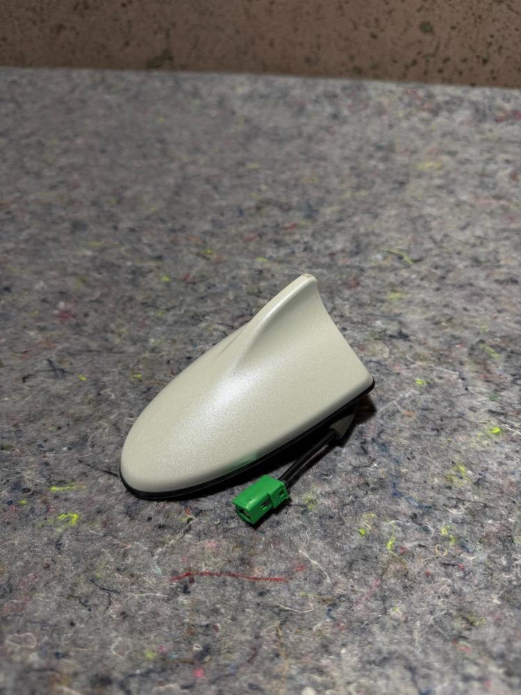2014-2020 Infiniti Q50 Roof Radio GPS Antenna White – photo 1