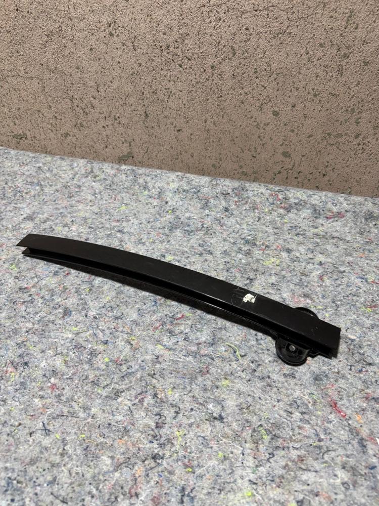 06-12 Bentley Continental Rear Right Window Rail Guide Trim OEM – photo 1