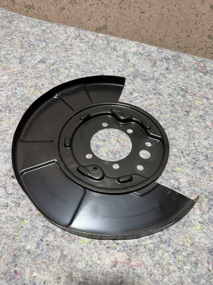 14-19 Infiniti Q50 Q60 Q70 Sport Rear Right Brake Back Plate 44020-1MC6A – photo 1