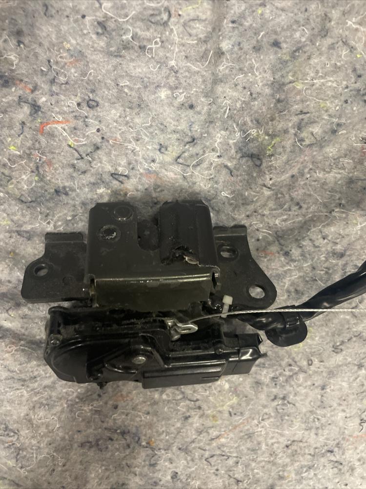 2004-2009 Toyota Prius Trunk Latch Lift Gate Tailgate Hatch Latch Lock Actuator – photo 2