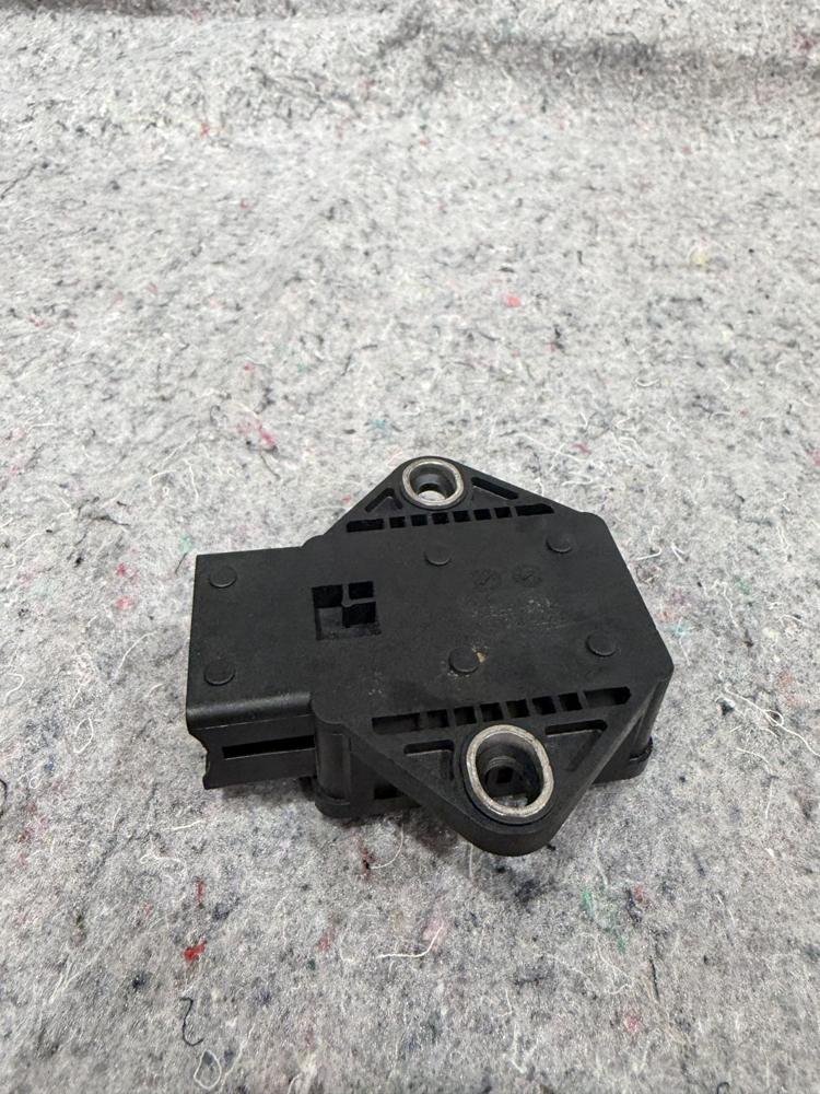 Ferrari F430 Yaw 188172 Rate Sensor 0265005241 – photo 3