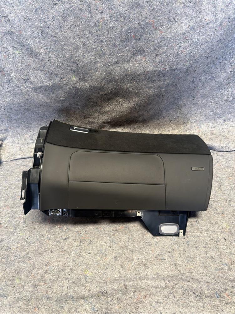 16-20 Mercedes Benz AMG GTR Glove Box Assembly Black 3004959300OEM – photo 1