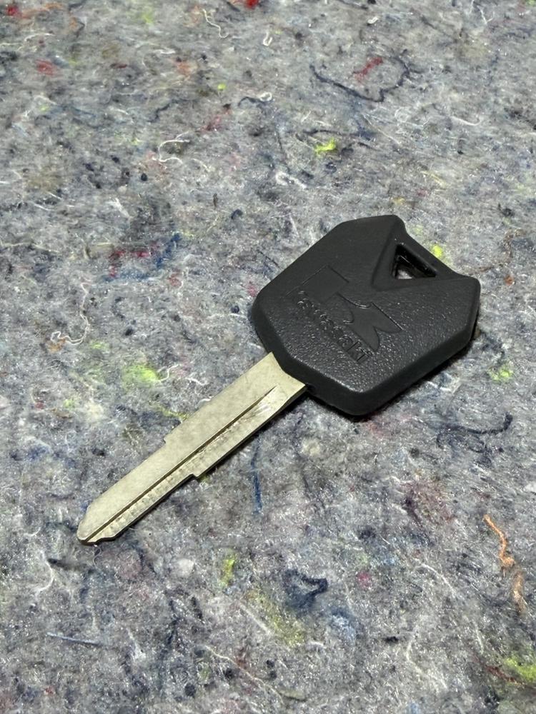 New 96-15 Kawasaki ZX6R 7R 9R 12R 14R & More. Blank Key Uncut. Black – photo 4