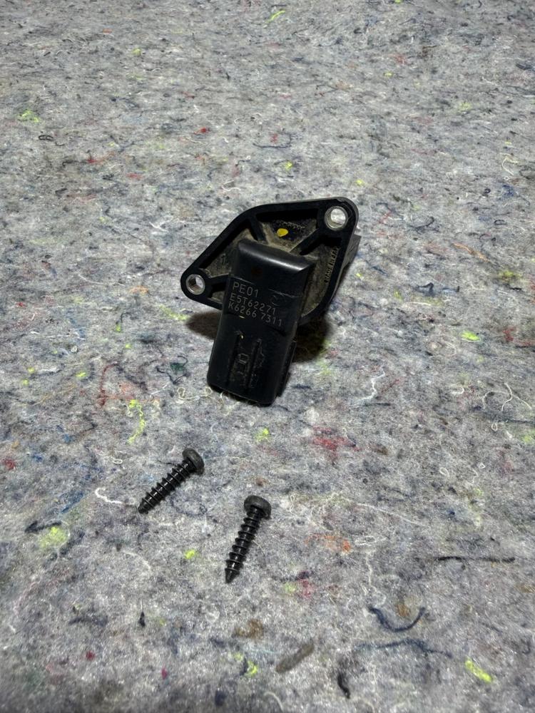 Mazda CX-3 CX-5 Petrol Air Flow Mass Meter E5T62271 OEM – photo 1