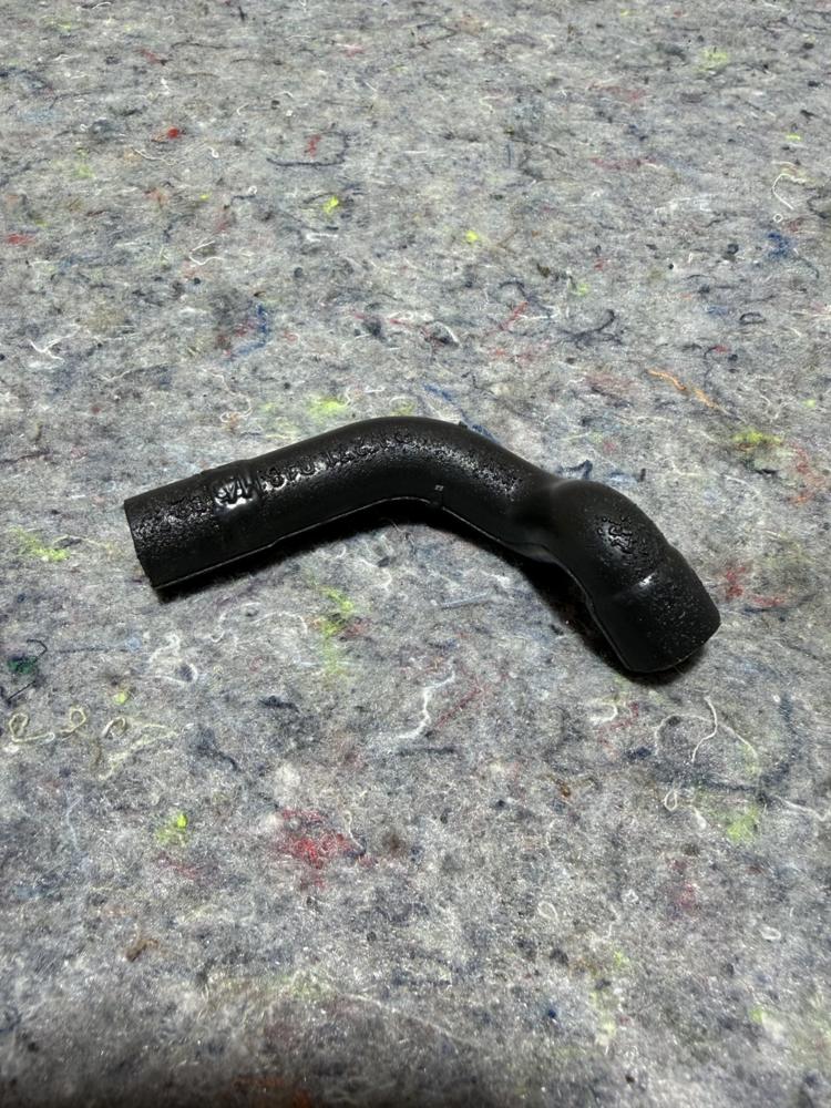 Mercedes-benz Breather Hose 2710181482 OEM – photo 1