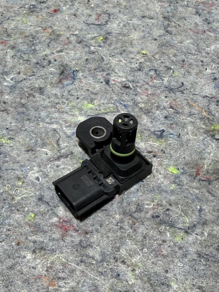 Infiniti Q50 Q60 OEM Intercooler Boost Pressure Sensor 223651TT0A – photo 4