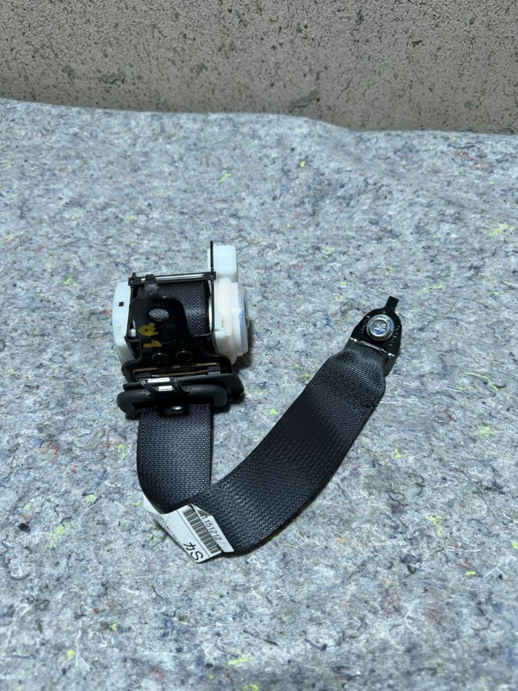 14-18 Infiniti Q50 Rear Left LH Driver Seat Belt Seat Belt Retractor Black OEM – photo 3