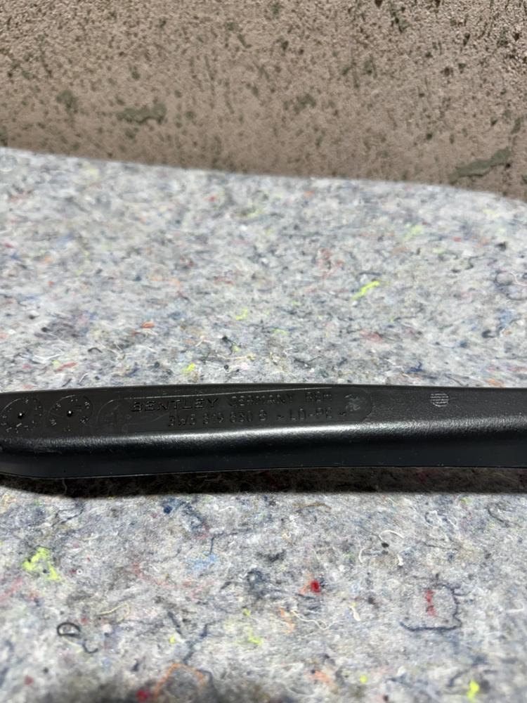 Bentley Air Guide Channel 3W5819830B OEM – photo 2