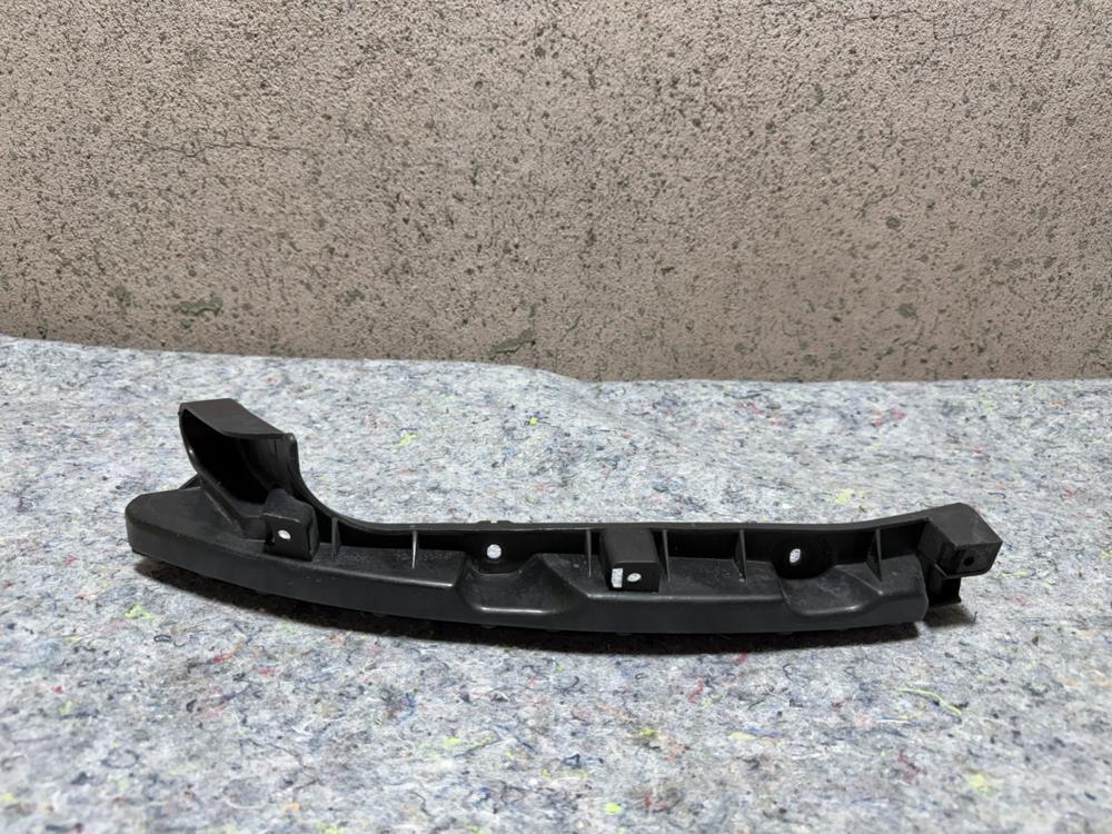 2012-2014 Audi TT RS Quattro Rear Right Bumper Bracket 8J0807484A OEM – photo 1