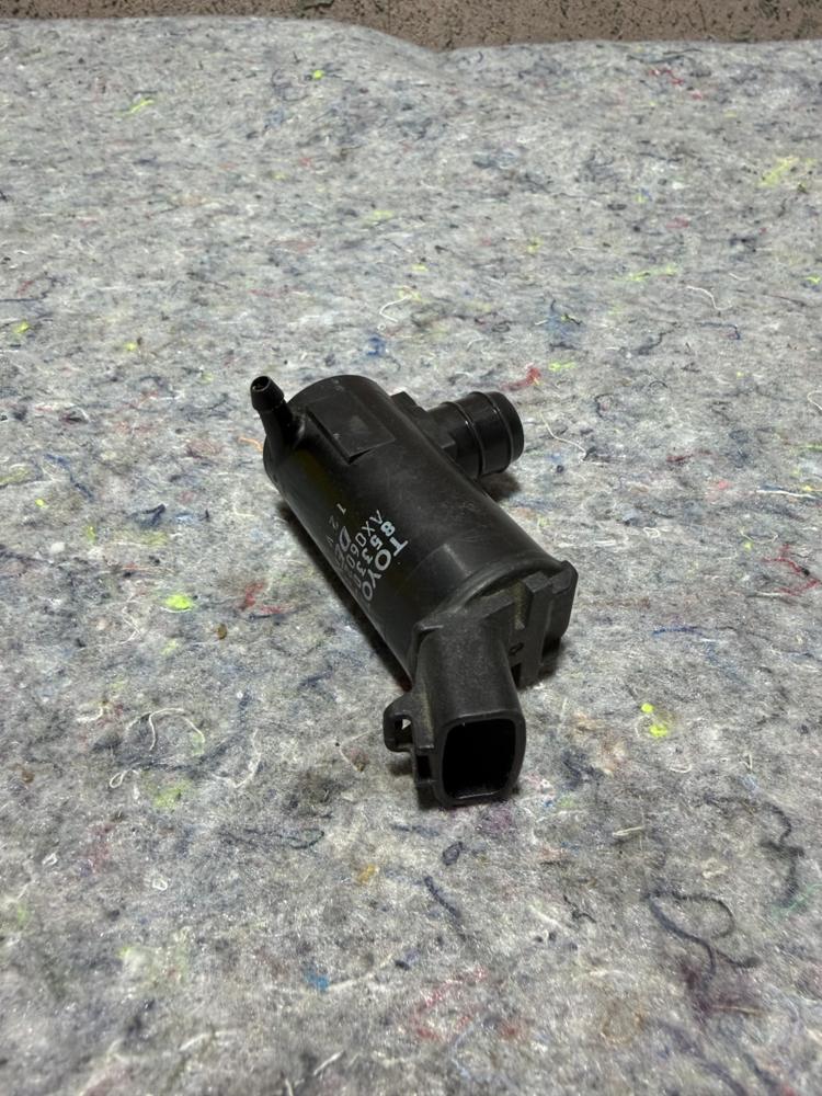 Toyota Windshield Washer Pump AZ060210-3650 85330-12340 85330-AA010 OEM – photo 1