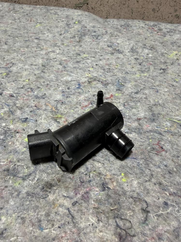 Toyota Windshield Washer Pump AZ060210-3650 85330-12340 85330-AA010 OEM – photo 4