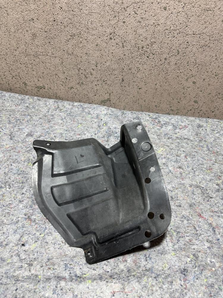 Nissan Pathfinder Quarter Panel Splash Shield 767490W000 OEM – photo 4