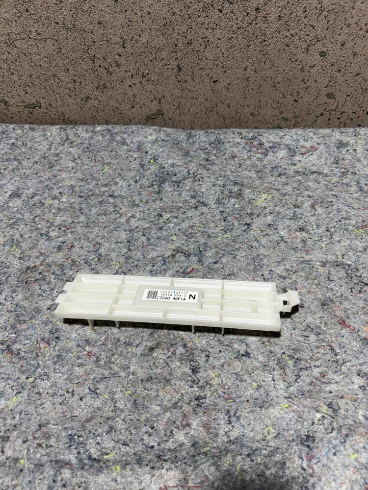 2014-2018 Infiniti Q50 A/C Heater Air Blower Fan Filter Lid 272004GF1A OEM – photo 2