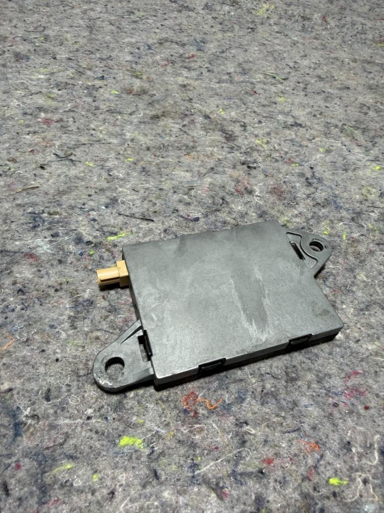 2008-2014 Auti TT Antenna Booster Module 8J8035225A OEM – photo 2