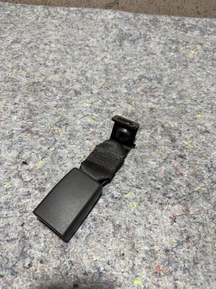 2016-2022 Chevrolet Spark Seat Belt Buckle 421712989 OEM – photo 3