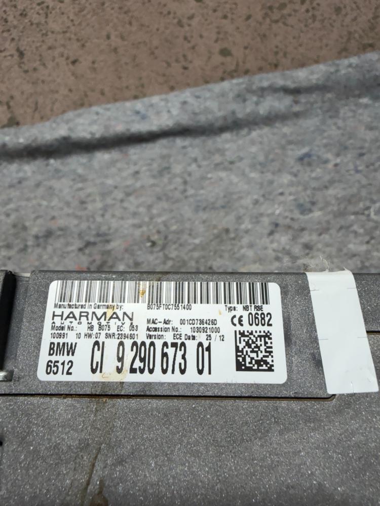 2012-2015 BMW M5 Rear Dvd / CD Player 929067301 OEM – photo 2