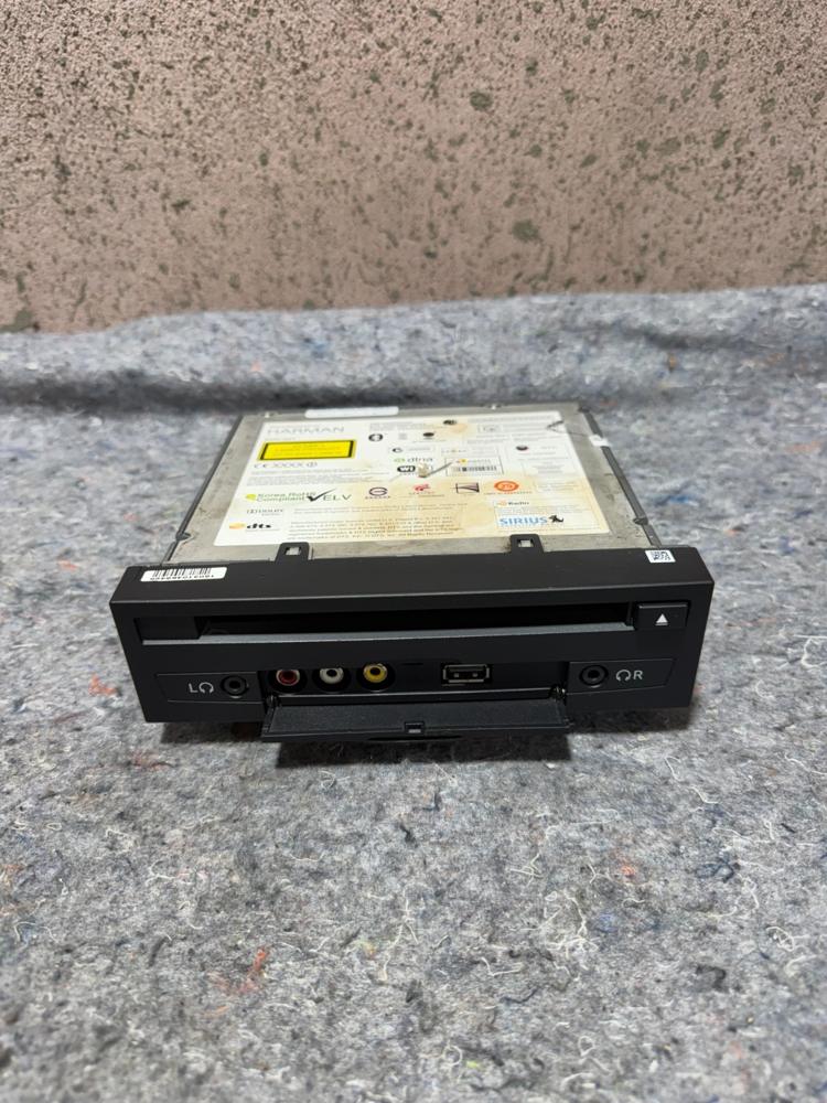 2012-2015 BMW M5 Rear Dvd / CD Player 929067301 OEM – photo 3
